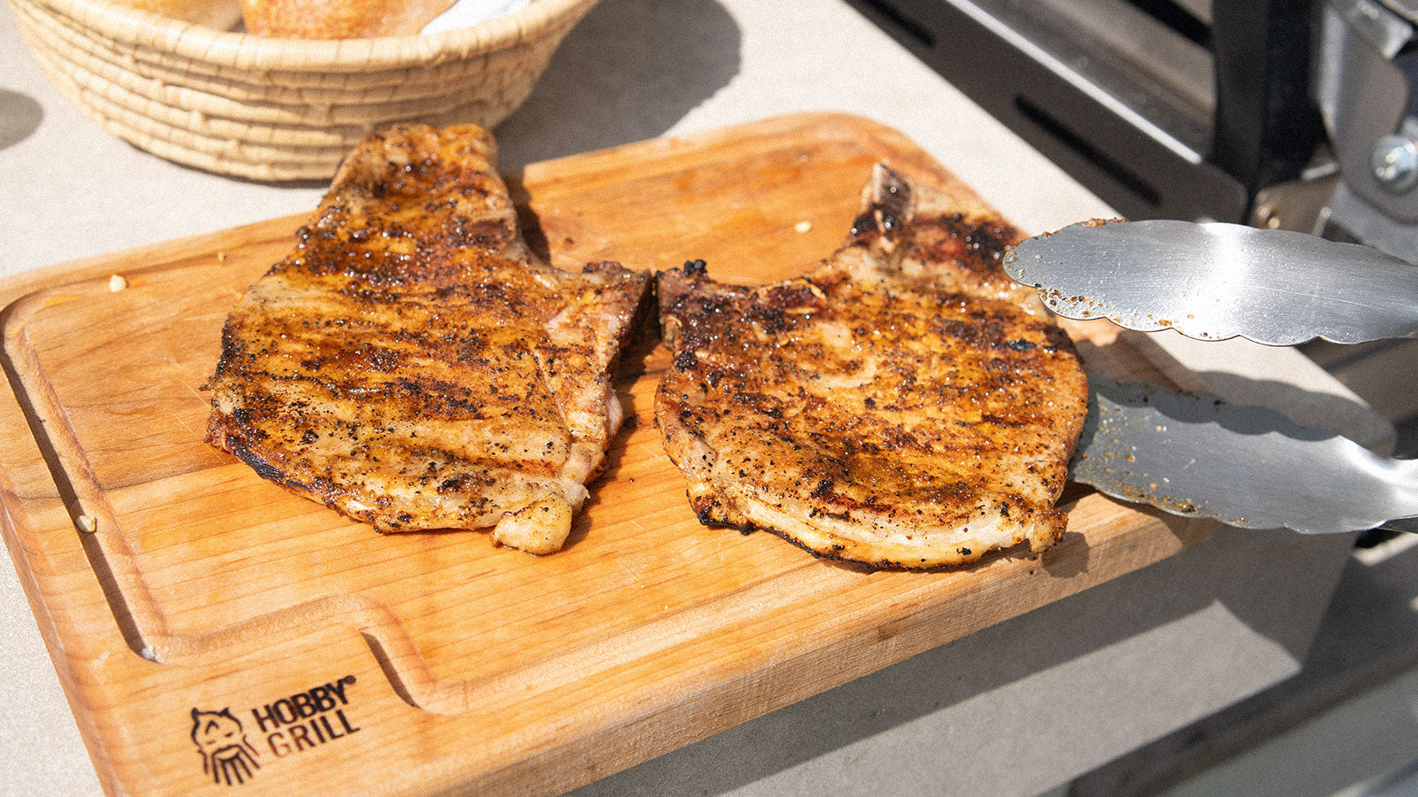 Chuletas de cerdo al carbón: la jugada pesada de la temporada